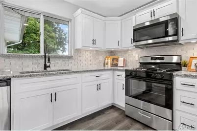 175 Francisca Drive, Florissant, MO 63031 - Photo 8