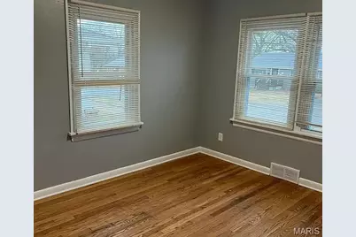 9116 Darnell Place, Saint Louis, MO 63136 - Photo 8
