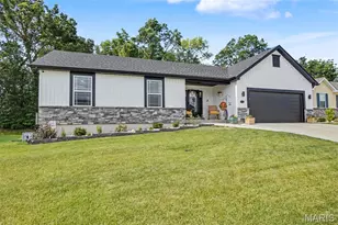 343 Birchwood Dr, Moscow Mills, MO 63362 - Photo 2
