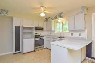 8720 Brookview Dr, Crestwood, MO 63126 - Photo 14