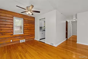 375 Adrian Dr, Saint Louis, MO 63137 - Photo 8