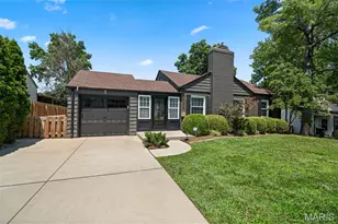 823 Victoria Pl, Glendale, MO 63122 - Photo 2