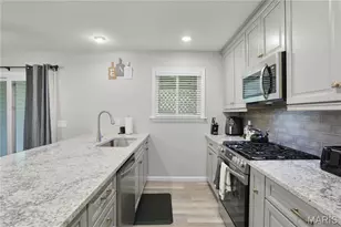 15575 Fox Plains Dr, Florissant, MO 63034 - Photo 12