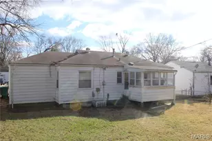 1501 Akron Dr, Saint Louis, MO 63137 - Photo 20
