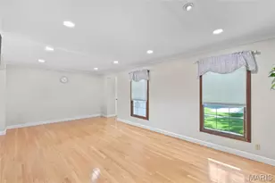 5812 Birch Hollow Dr, Saint Louis, MO 63129 - Photo 6