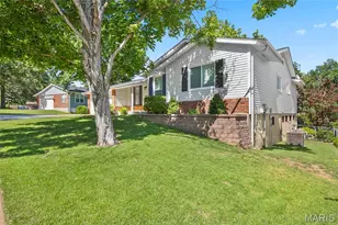 5812 Birch Hollow Dr, Saint Louis, MO 63129 - Photo 2