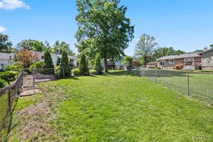 5812 Birch Hollow Dr, Saint Louis, MO 63129 - Photo 38