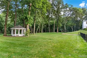 34 Somerset Downs Dr, Ladue, MO 63124 - Photo 20