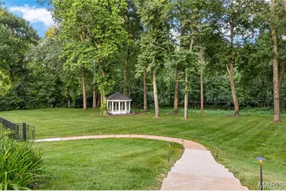 34 Somerset Downs Drive, Ladue, MO 63124 - Photo 16
