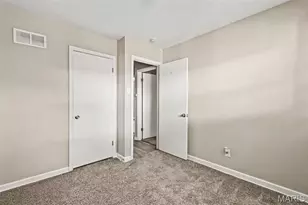 30 St Edward Ln, Florissant, MO 63033 - Photo 10