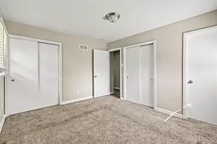 30 St Edward Ln, Florissant, MO 63033 - Photo 10
