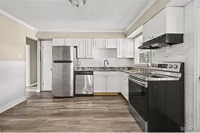 30 Saint Edward Lane, Florissant, MO 63033 - Photo 8