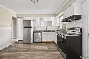 30 St Edward Ln, Florissant, MO 63033 - Photo 8