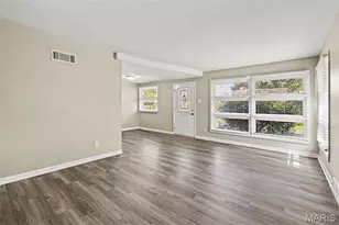 30 St Edward Ln, Florissant, MO 63033 - Photo 2