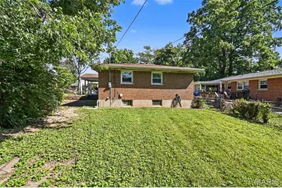 30 Saint Edward Lane, Florissant, MO 63033 - Photo 20