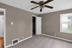 1053 Gabriel Dr, Saint Louis, MO 63137 - Photo 10