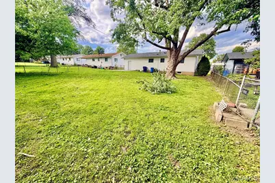 2040 David Drive, Florissant, MO 63031 - Photo 34