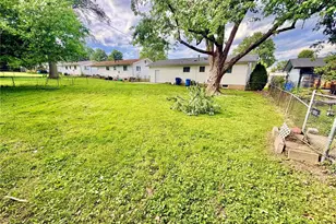 2040 David Dr, Florissant, MO 63031 - Photo 34