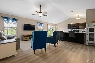 405 Jockeys Run, Wentzville, MO 63385 - Photo 4