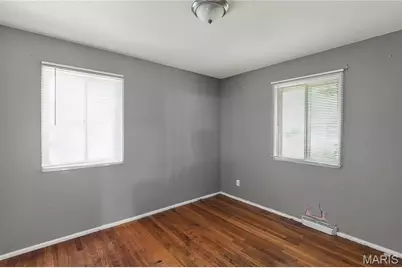 10061 Lilac Avenue, Saint Louis, MO 63137 - Photo 16