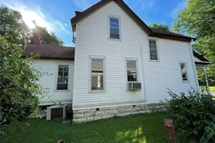 714 Monroe St, Saint Charles, MO 63301 - Photo 8