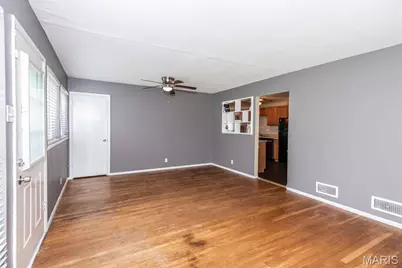 10205 Gourock Drive, Saint Louis, MO 63137 - Photo 4