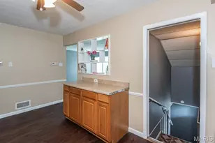 10205 Gourock Dr, Saint Louis, MO 63137 - Photo 8