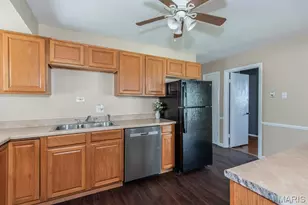 10205 Gourock Dr, Saint Louis, MO 63137 - Photo 10