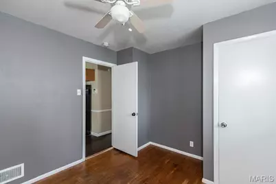 10205 Gourock Drive, Saint Louis, MO 63137 - Photo 14