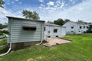 10235 Cabot Dr, Bellefontaine Neighbors, MO 63137 - Photo 36