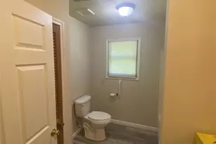 105 E Oak St, Warrenton, MO 63383 - Photo 10