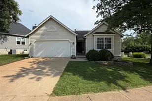 1803 Strawberry Ridge Dr, Ballwin, MO 63021 - Photo 4