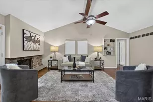 334 Country Club Dr, Ballwin, MO 63011 - Photo 6