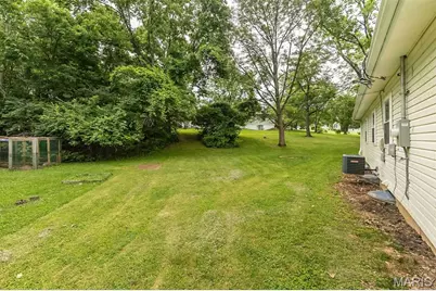 250 Sunset Drive, Ballwin, MO 63011 - Photo 30
