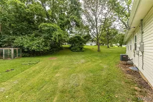250 Sunset Dr, Ballwin, MO 63011 - Photo 30