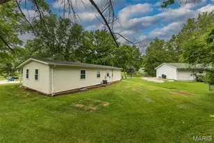 250 Sunset Dr, Ballwin, MO 63011 - Photo 32
