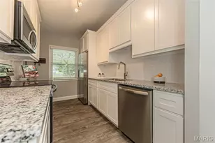 250 Sunset Dr, Ballwin, MO 63011 - Photo 14
