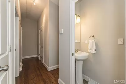 250 Sunset Drive, Ballwin, MO 63011 - Photo 18