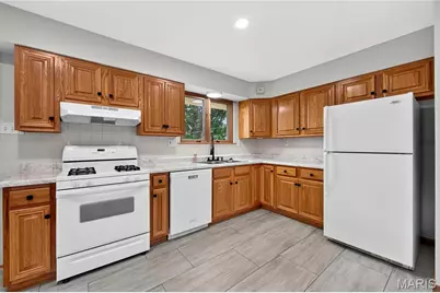 7650 Sunray Lane, Saint Louis, MO 63123 - Photo 6