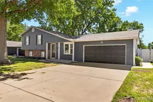 3878 Crystal Wood Dr, Arnold, MO 63010 - Photo 2