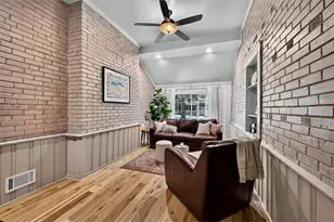 423 Maelln Dr, Webster Groves, MO 63119 - Photo 12