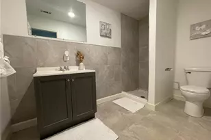 8428 St Olaf Dr, Saint Louis, MO 63134 - Photo 10