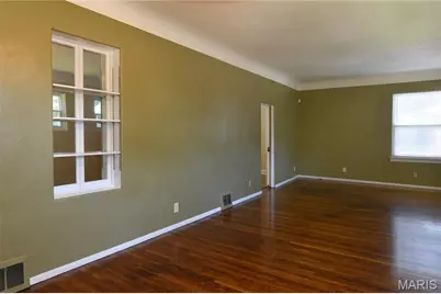 358 W Loretta Avenue, Lemay, MO 63125 - Photo 10