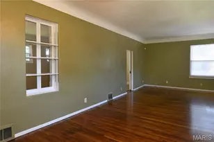 358 W Loretta Ave, Lemay, MO 63125 - Photo 10
