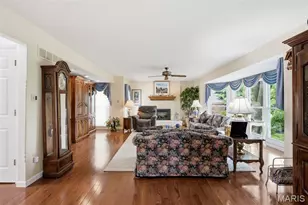4701 Idecker Pl, Saint Louis, MO 63129 - Photo 10