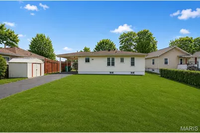 109 Lithia Avenue, Webster Groves, MO 63119 - Photo 2