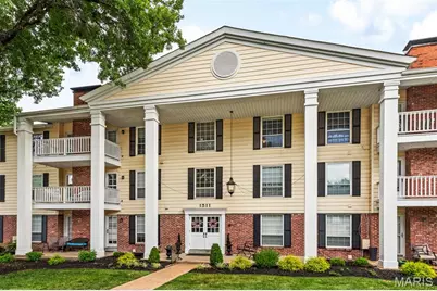 1511 Hampton Hall Drive #10, Chesterfield, MO 63017 - Photo 1