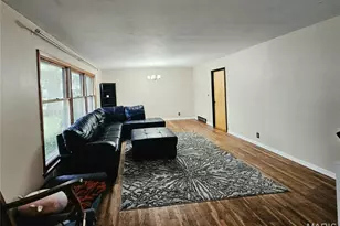 8 Friendship Ct, Troy, MO 63379 - Photo 2