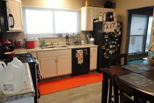 2240 Windsor Dr, Saint Louis, MO 63033 - Photo 4