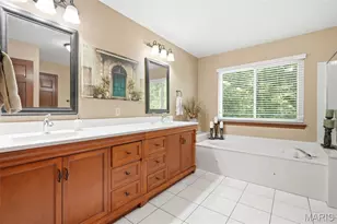 2561 Christopher Oaks Ct, Oakville, MO 63129 - Photo 30